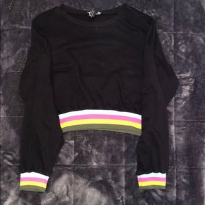 Black cropped sweatshirt